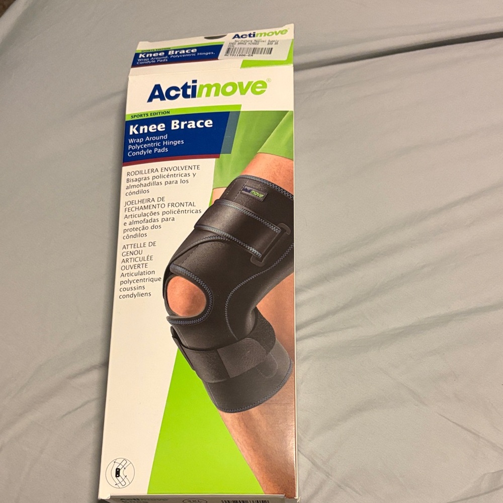 ActiMove Black Knee Brace Hinged